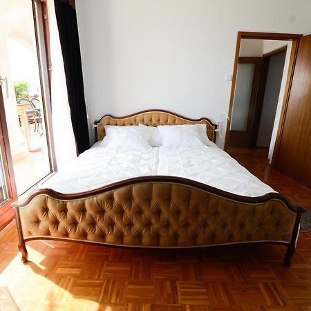 Apartment Glicinija ザダル エクステリア 写真