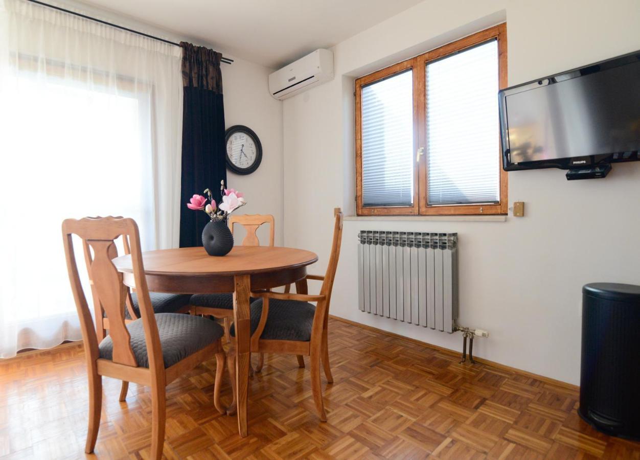 Apartment Glicinija ザダル エクステリア 写真