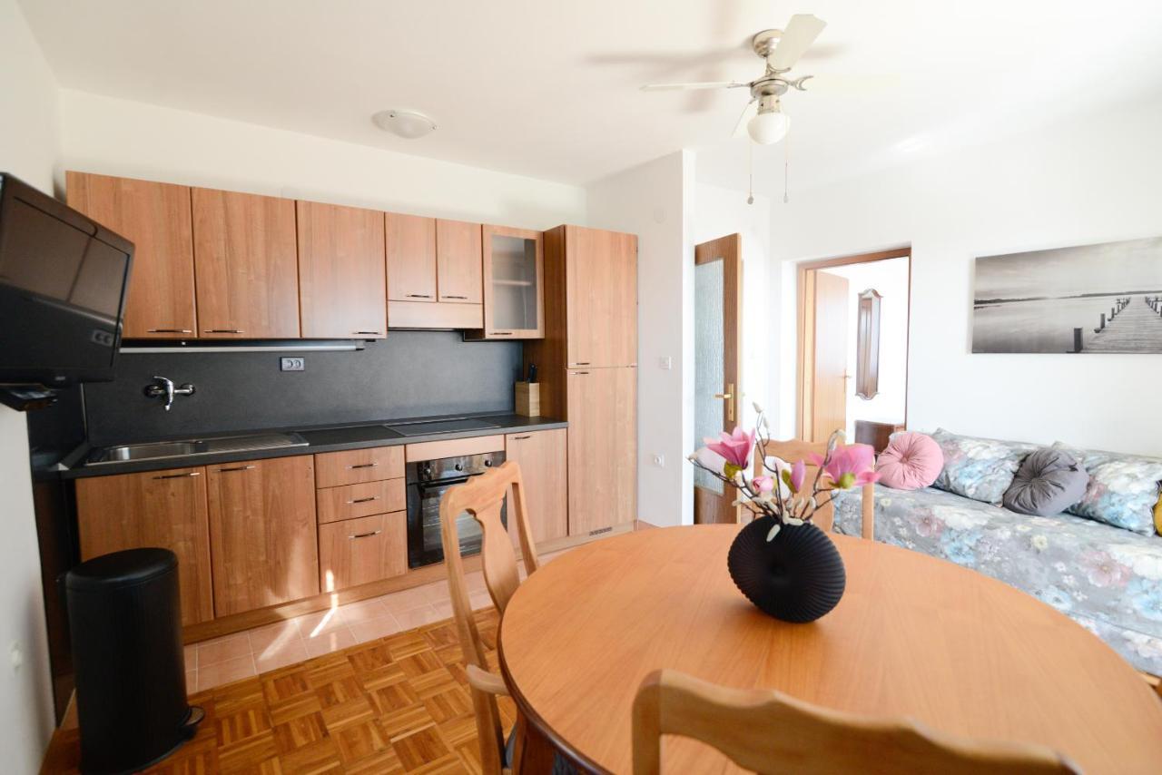 Apartment Glicinija ザダル エクステリア 写真