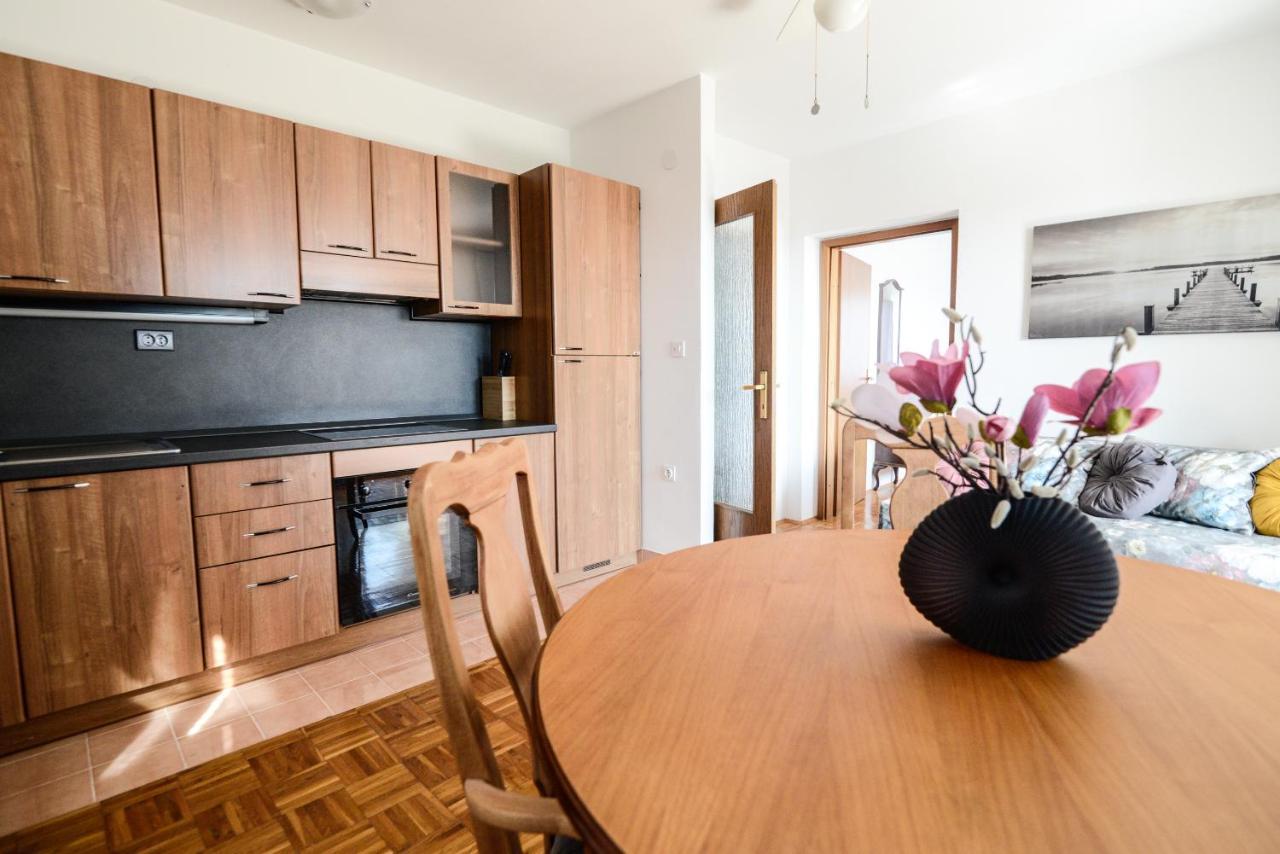 Apartment Glicinija ザダル エクステリア 写真