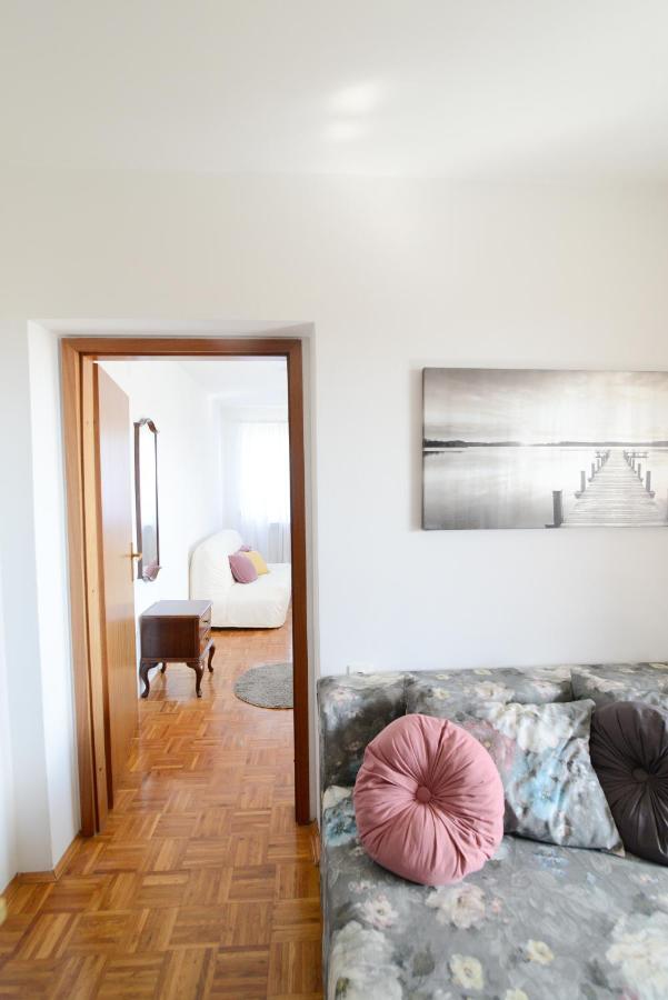 Apartment Glicinija ザダル エクステリア 写真